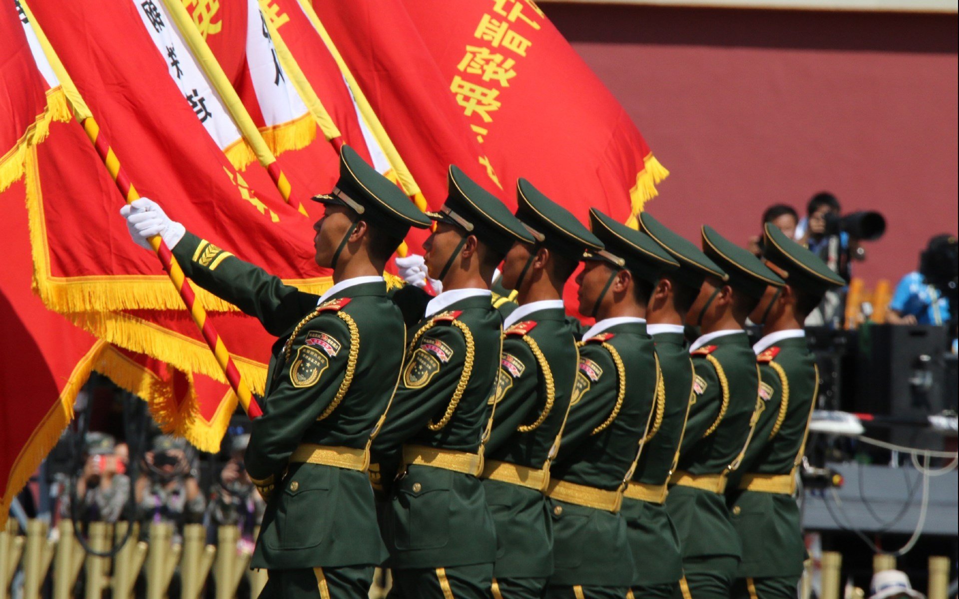 中国篮球运动员职业道德教育，篮球职业运动员的要求