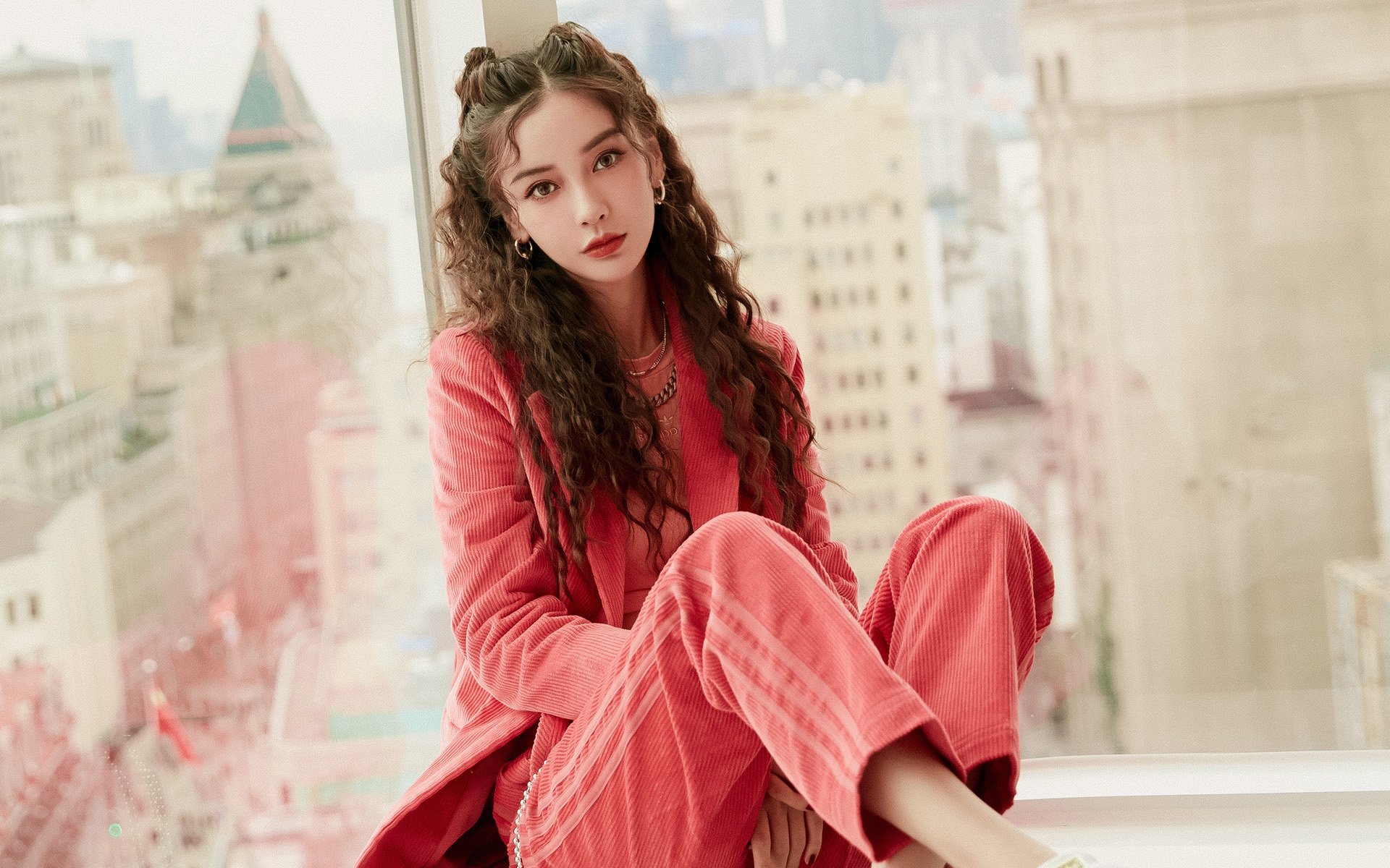 “水上救生:三叉湖游泳馆上演生命与速度的较量”