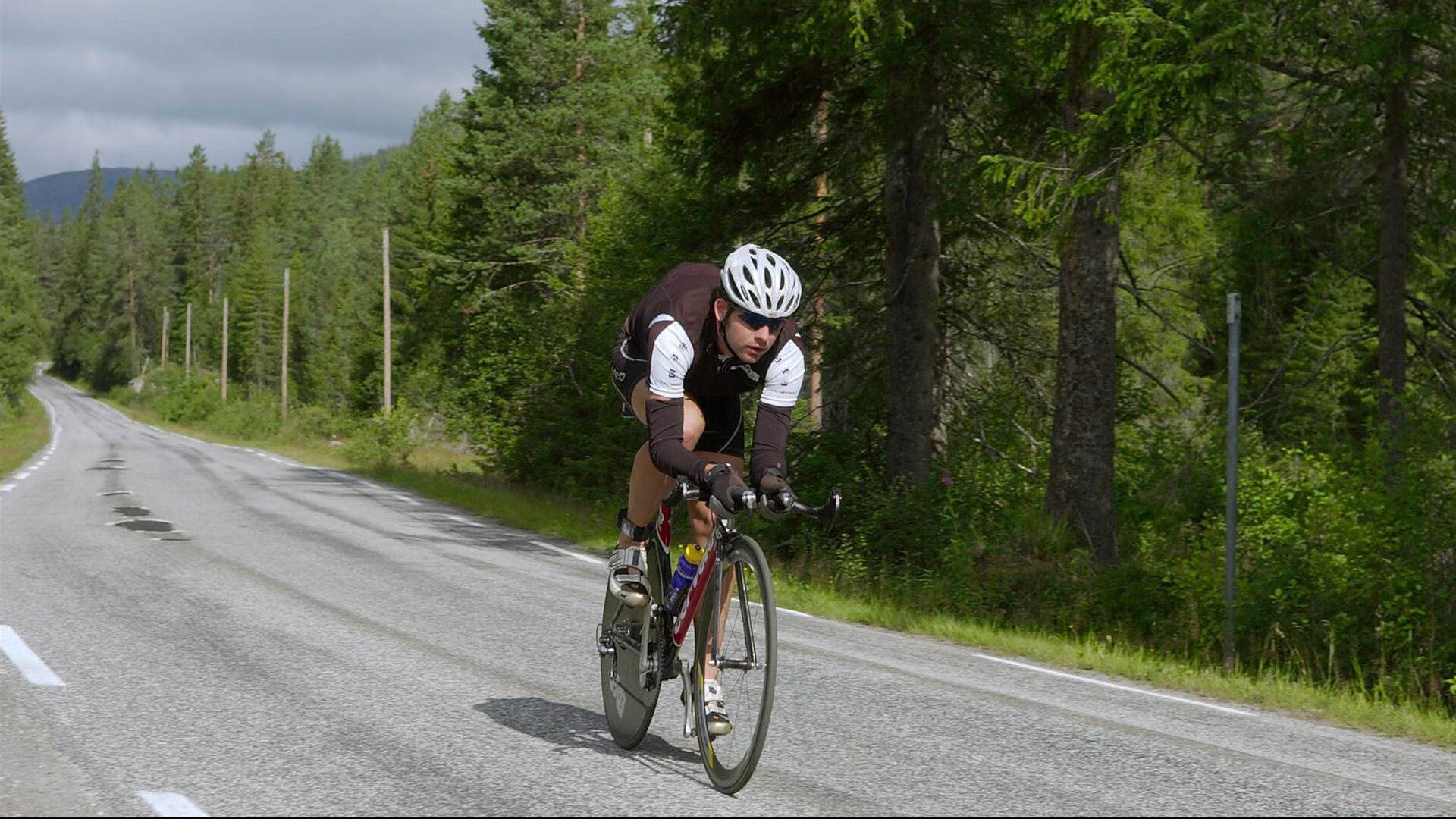 《2025电竞科技大会：揭示行业最新突破与创新》，2024电竞